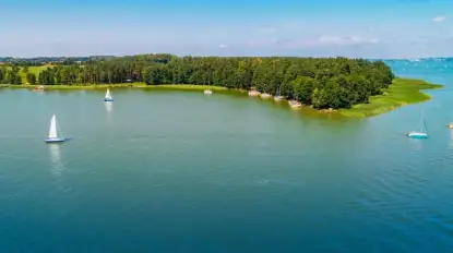 Silny wiatr na Mazurach. Niestety są ofiary żywiołu