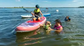 Regaty SUP na jeziorze Czos. Mrągowo pokazuje nową wodną pasję