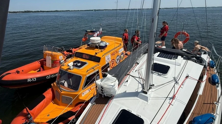 Wodne Karetki ruszyły na Szlak Wielkich Jezior Mazurskich. Były już pierwsze interwencje