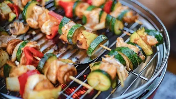 Zdjęcia: Grillowanie bez dymu? Możesz zrobić pyszne jedzenie nawet na pomoście - zdjęcie 8