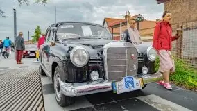 Zlot zabytkowych aut przy restauracji Nóż w wodzie w Mikołajkach - zdjęcie 48