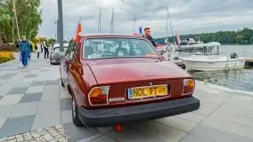 Zlot zabytkowych aut przy restauracji Nóż w wodzie w Mikołajkach - zdjęcie 65