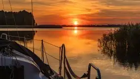 Ognisty zachód przy porcie Ognisty Ptak, jezioro Święcajty - zdjęcie 24