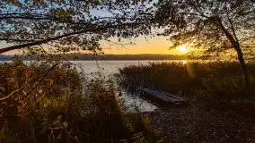 Wschód słońca nad jeziorem Kruklin, październik 2021 r. - zdjęcie 1