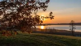 Zachód słońca w Rynie nad jeziorem Ryńskim, październik 2021 r. - zdjęcie 28