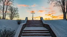 Wschód słońca nad jeziorem Niegocin, krzyż św. Brunona - zdjęcie 15