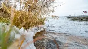 Niegocin i Giżycko skute lodem, grudzień 2020 - zdjęcie 13