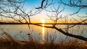 Zachód słońca nad jeziorem Kirsajty, marzec 2022 r. - zdjęcie 26