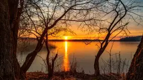Zachód słońca nad jeziorem Dobskim, marzec 2022 r. - zdjęcie 30