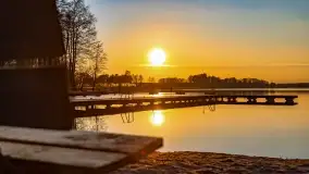 Zachód słońca nad jeziorem Tajty w Wilkasy Zalesie - zdjęcie 11