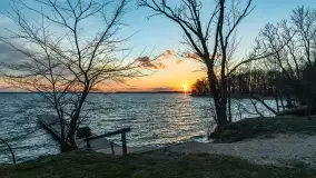 Zachód słońca nad jeziorem Dargin, przystań u Mielnika - zdjęcie 26