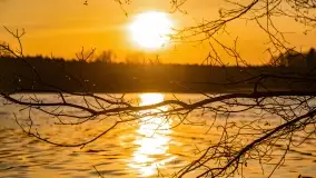 Wschód słońca przy wyspie Wydmińskiej, kwiecień 2022 r. - zdjęcie 37