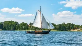 Zlot Oldtimerów, Port Trygort, czerwiec 2022 - zdjęcie 45