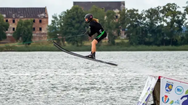 Fotorelacja - skoki i jazda figurowa na Jeziorze Ełckim - zdjęcie 5