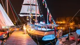 Nocne zdjęcia z XXIII zlotu klubu Jacht Oldtimet, Stranda, sierpień 2022 - zdjęcie 33