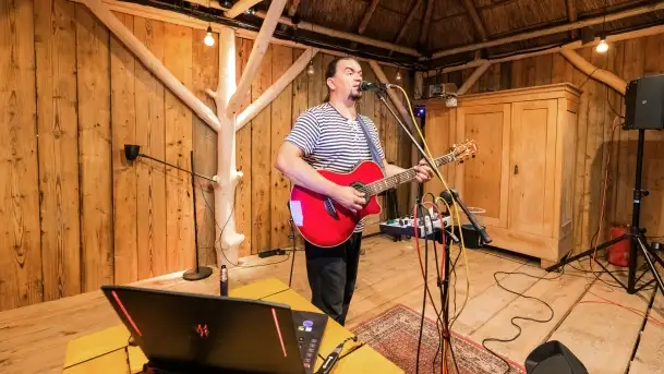 Tomasz Grom Paciorek w Tle Dla Mew - zdjęcie 10