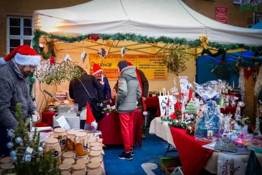 Magia świąt zagościła w Szczytnie podczas Jarmarku - zdjęcie 3
