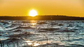 Zachód słońca nad jeziorem Kirsajty, luty 2023 r. - zdjęcie 26