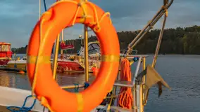 Zachód słońca w Mikołajkach, czuć sezon 2023 - zdjęcie 8