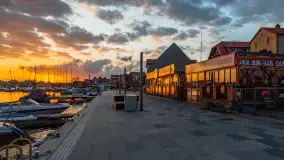 Zachód słońca w Mikołajkach, czuć sezon 2023 - zdjęcie 34