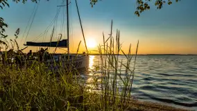 Zachód słońca nad jeziorem Niegocin, maj 2023 r. - zdjęcie 1