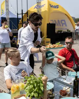 Wakacyjny Zlot Gwiazd w Mikołajkach - zdjęcie 7