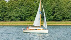 Oldtimery w Strandzie i na jeziorze Kisajno, sierpień 2023 r. - zdjęcie 17