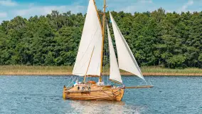 Oldtimery w Strandzie i na jeziorze Kisajno, sierpień 2023 r. - zdjęcie 31