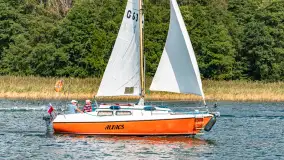 Oldtimery w Strandzie i na jeziorze Kisajno, sierpień 2023 r. - zdjęcie 46