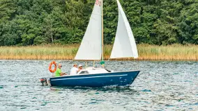 Oldtimery w Strandzie i na jeziorze Kisajno, sierpień 2023 r. - zdjęcie 68