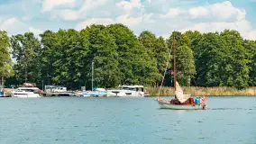 Oldtimery w Strandzie i na jeziorze Kisajno, sierpień 2023 r. - zdjęcie 69