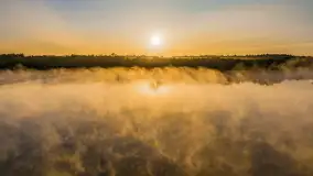 Wrześniowy i mglisty wschód słońca nad jeziorem Mój - zdjęcie 50