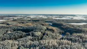 Zimowe Mazury z drona na różnych ujęciach - zdjęcie 16