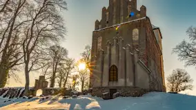 Zamek Krzyżacki, a teraz kościół w Bezławkach w zimowej scenerii, styczeń 2024 r. - zdjęcie 13