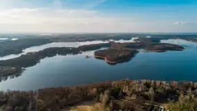 Mazury z drona przy jeziorze Kisajno, luty 2024 r. - zdjęcie 24