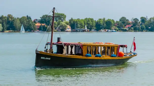 Melanie - replika parostatku, pływająca po Mazurach - zdjęcie 9