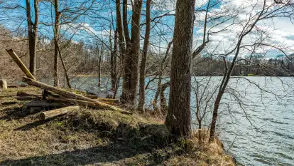 Jezioro Ublik Wielki i połączenie z Ublikiem Małym, marzec 2024 r.