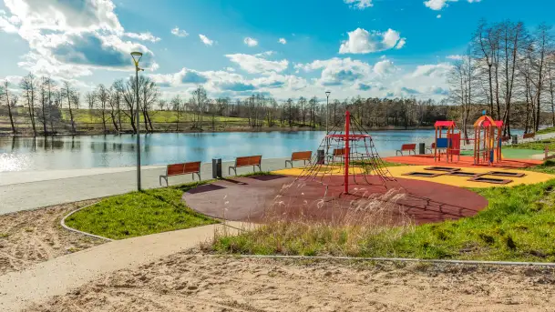 Wiosenny spacer nad jeziorem Wydmińskim, marzec 2024 r. - zdjęcie 4