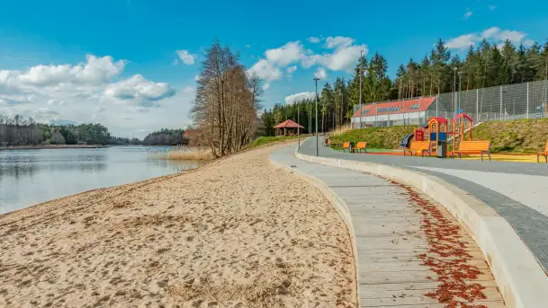 Wiosenny spacer nad jeziorem Wydmińskim, marzec 2024 r. - zdjęcie 11