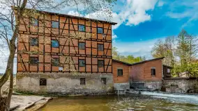 Zabytkowy młyn wodny przy Krutyni, kwiecień 2024 r. - zdjęcie 7