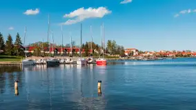 Słoneczne popołudnie w Marina Sośnica w Rynie, kwiecień 2024 r. - zdjęcie 31