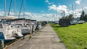 Słoneczne popołudnie w Marina Sośnica w Rynie, kwiecień 2024 r. - zdjęcie 9