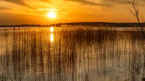 Zachód słońca nad jeziorem Święcajty, kwiecień 2024 r. - zdjęcie 31