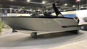 Nowoczesne rozwiązania połączone z tradycyjną techniką rzemieślniczą. Nikhen Yachts z nowymi modelami- NH 730 OPEN i NH 770 GRAN - zdjęcie 11