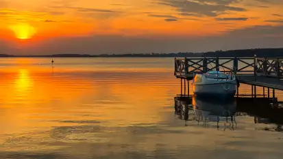 Zachód słońca nad jeziorem Święcajty, Ogonki, wrzesień 2024 r.