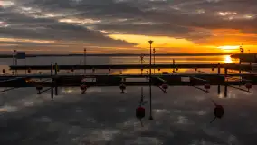 Wschód słońca nad jeziorem Niegocin w Wilkasach, grudzień 2024 r. - zdjęcie 34