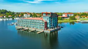 Mikołajki i okoliczne jeziora z drona, wrzesień 2024 r. - zdjęcie 20