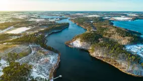 Zimowe jezioro Tajty i okolice z drona, styczeń 2025 r. - zdjęcie 3