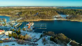 Zimowe jezioro Tajty i okolice z drona, styczeń 2025 r. - zdjęcie 9