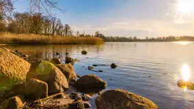 Popołudnie nad jeziorem Kisajno przy Pierkunowie, styczeń 2025 r. - zdjęcie 18